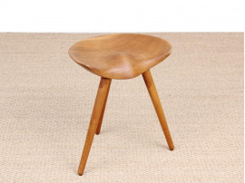 Mid-Century  modern danish 3 legs stool in oak by Mogens Lassen