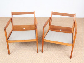 Paire de fauteuils scandinaves en teck modèle 110