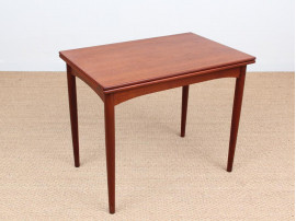 Mid-Century Modern Danish dining table by Borge Mogensen