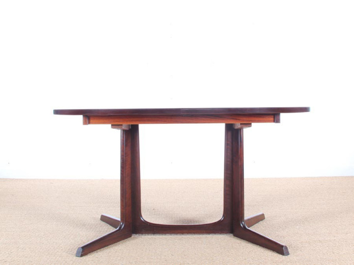 Mid-Century  modern dining table in rosewood 6/10 seats.