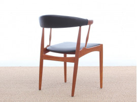 Mid century modern pair of armchair in teak and brown leather by Johannes Andersen