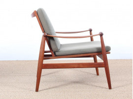 Mid century modern pair of armchair in teak model FD 133 by Finn Juhl