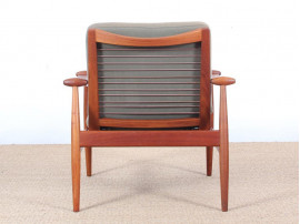 Mid century modern pair of armchair in teak model FD 133 by Finn Juhl