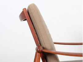 Mid century modern pair of armchair in teak model FD 133 by Finn Juhl