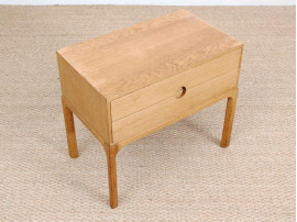 Mid-Century  modern chest of drawers or bed table in oak modele 384 by Kai Kristiansen 