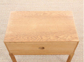 Mid-Century  modern chest of drawers or bed table in oak modele 384 by Kai Kristiansen 