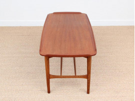 Table basse scandinave en teck.