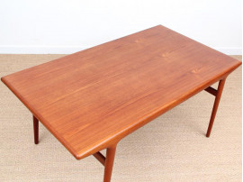 Mid-Century modern dining table in teak by Niels Møller 6/10 seats.