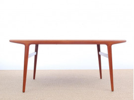 Mid-Century modern dining table in teak by Niels Møller 6/10 seats.