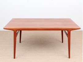 Mid-Century modern dining table in teak by Niels Møller 6/10 seats.