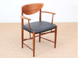 Mid-Century Modern Danish pair of armchairs in teck model 317 by Hvidt & Mølgaard Nielsen