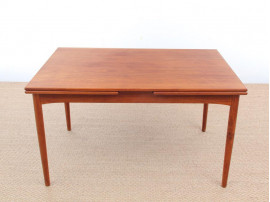 Table de repas scandinave rectangulaire en teck, modèle 153. 6/10 pers