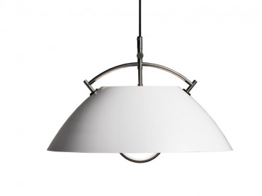 Mid-Century  modern scandinavian pendant lamp L037 by Hans Wegner, with cable lift.