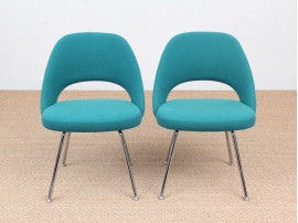 Mid-Century  modern scandinavian pair of executive chairs by Eero Saarinen for Knoll