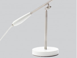 Lampe de bureau ou lampe de table scandinave S-30016 "Birdy". Edition neuve. 