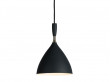 Suspension scandinave Dokka noire. Nouvelle édition.