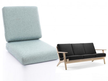 Jeu de coussins, assise et dossier, pour canapé 3 places Getama GE 290 de Hans Wegner. 