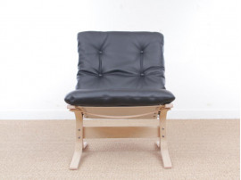 Mid modern century Siesta Classic armchair, low back by Ingmar Relling. New edition.