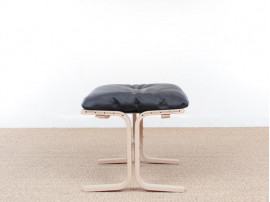 Mid modern century Siesta Classic foot stool by Ingmar Relling. New edition.