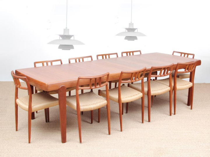 Mid-Century modern scandinavian dining table in teak 6/10 seats