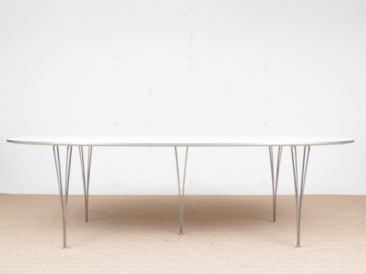 Table scandinave Super-ellipse B614 à 5 pieds de Piet Hein et Bruno Mathsson pour Fritz Hansen. 8/10 pers. 