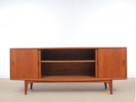 Mid-Century modern scandinavian side bord in teak by H.P. Hansen