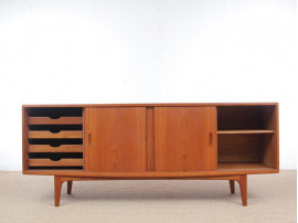 Mid-Century modern scandinavian side bord in teak by H.P. Hansen