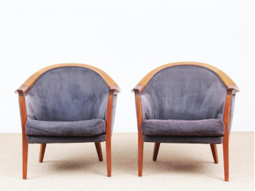 Mid-century Modern paire of lounge chairs in teak and alcantara by Bertil Fridhagen