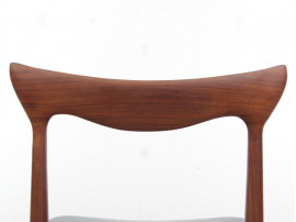 Set of 4 scandinavian chairs in teak designed by Henry Walter Klein