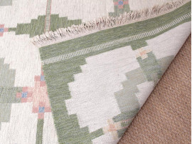 Swedish Rolakan carpet hand woven wool. 300 x 200 cm. 