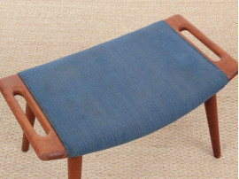 Mid-Century  modern scandinavian "papa bear" stool AP-29 by Hans Wegner for AP Stolen. 