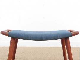 Mid-Century  modern scandinavian "papa bear" stool AP-29 by Hans Wegner for AP Stolen. 