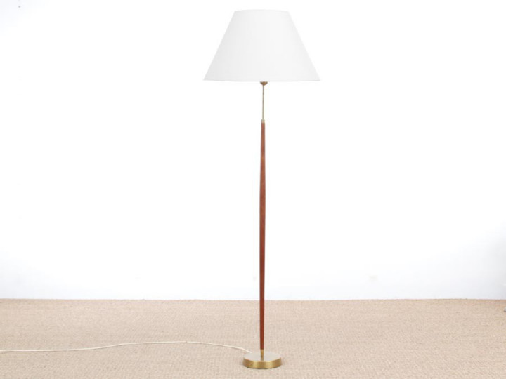 Lampadaire scandinave en teck et laiton