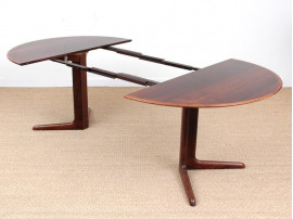 Mid-Century  modern scandinavian round dining table in Rio rosewood 6/10 seat