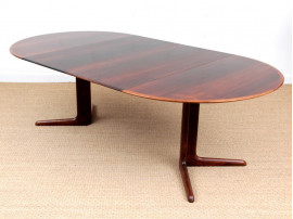 Mid-Century  modern scandinavian round dining table in Rio rosewood 6/10 seat