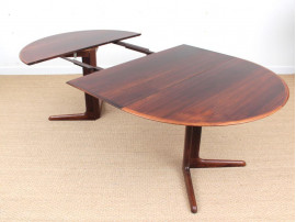 Mid-Century  modern scandinavian round dining table in Rio rosewood 6/10 seat