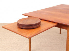 Mid-Century  modern scandinavian dining table in teak and oak, 4/8 seats, by Yngve Ekström