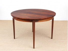 Mid-Century  modern scandinavian round dining table in Rio rosewood 6/8 seats