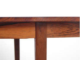Mid-Century  modern scandinavian round dining table in Rio rosewood 6/8 seats