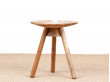 Tabouret scandinave tripode en teck.