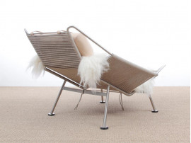 Lounge chair Flag Halyard PP 225 by Hans Wegner new edition