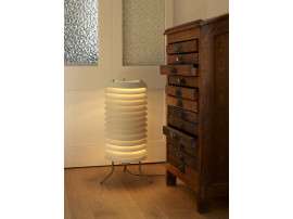 Lampe de table scandinave modèle Majia 30. Edition neuve