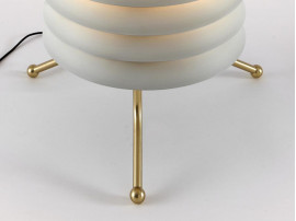 Lampe de table scandinave modèle Majia 30. Edition neuve