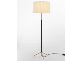 Mid-Century  modern scandinavian brass polished floor lamp Pie de Salón by Jaume Sans. New edition