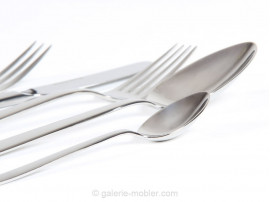 Grand Prix cutlery in polished steel. New edition.