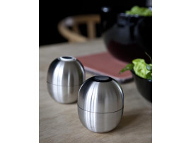 Set of 2 salt and pepper Super Egg grinders by Piet Hein. New edition.