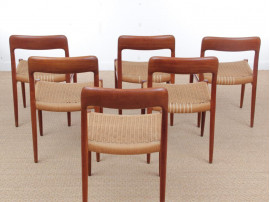 Suite de 6 chaises scandinaves en teck et corde modèle 75