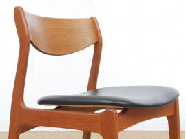 Chaise de bureau scandinave en teck et skaï.