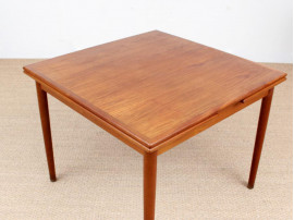 Mid-Century modern scandinavian square dining table. 4/6 seats.