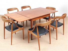 Mid-Century modern scandinavian square dining table. 4/6 seats.